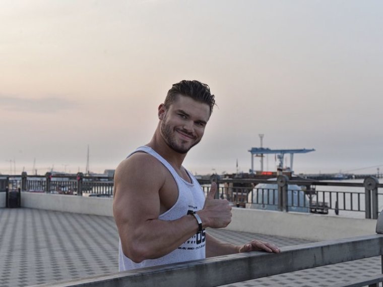 JohnnyMercury's profile - Image n°0