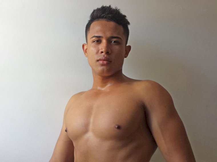 JoshFitBigCock's profile - Image n°0
