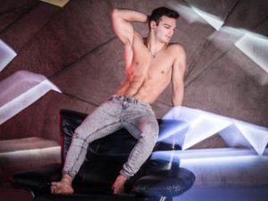 JuicyBoyToy's Sexcam