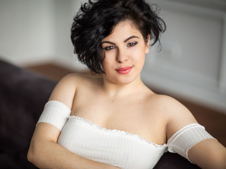 JuliaHella's profile - Image n°0
