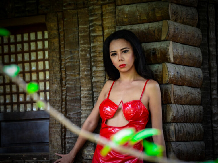 JuliaLee's profile - Image n°0