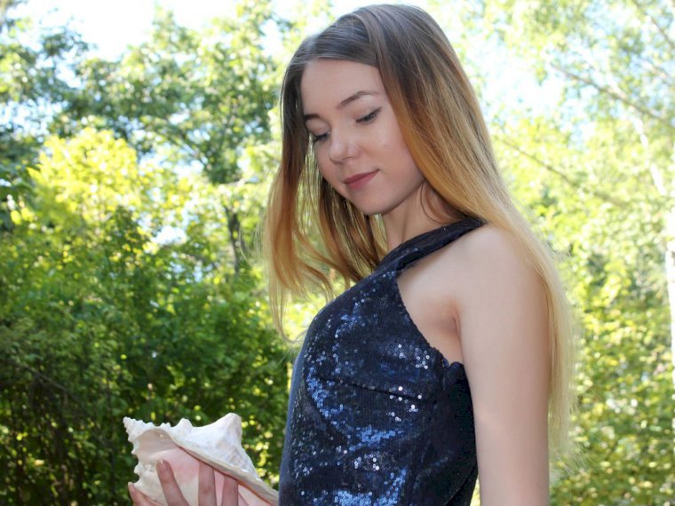 JulianneJ's profile - Image n°1