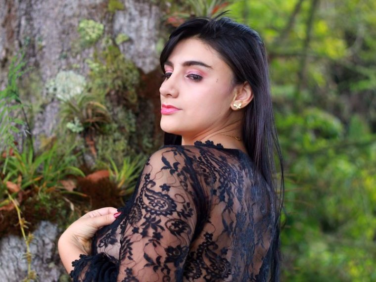 JuliaRobinson's profile - Image n°0