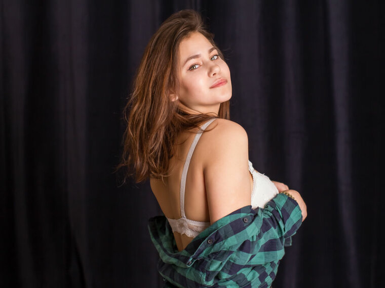JuliaTessie's profile - Image n°0