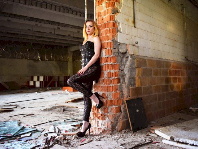 JulieFemDom's profiel - Afbeelding n°17