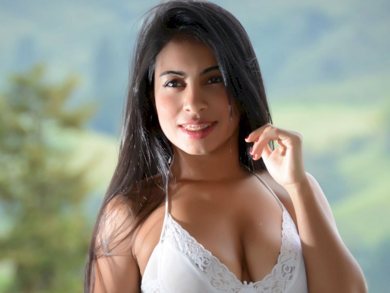 Julielawrence's profile - Image n°1
