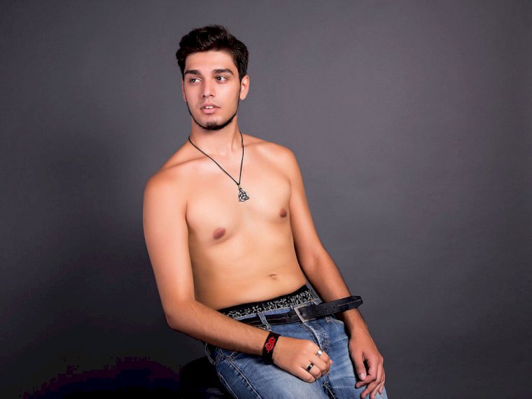 JulioSmith's profile - Image n°0