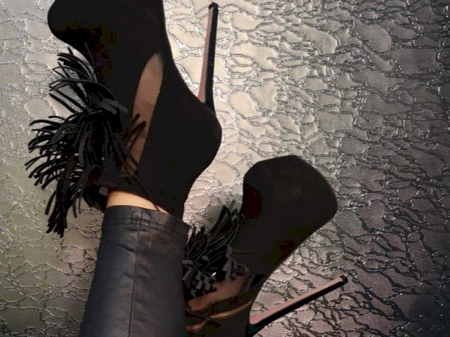 KinkySara's profile - Image n°1