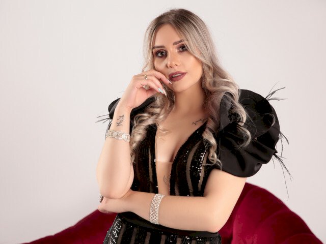 KylieAdkins's profile - Image n°1