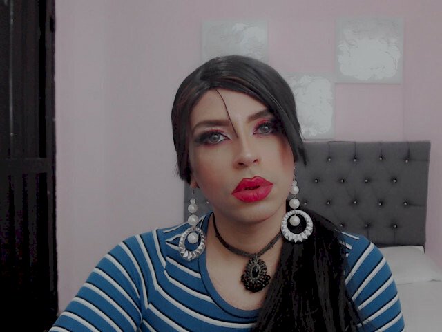 KarenLatin's profile - Image n°2