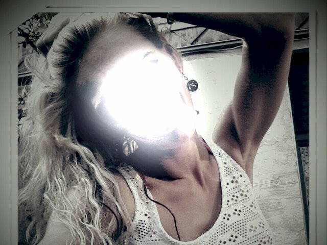 kinkysarah7's profile - Image n°3