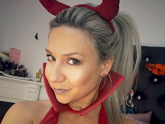 KristalQuinn's profile - Image n°4