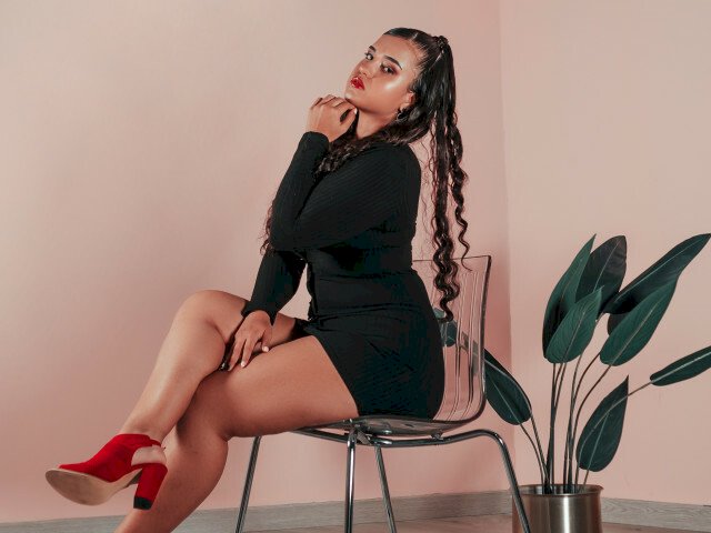 KarlaSanders's profile - Image n°1