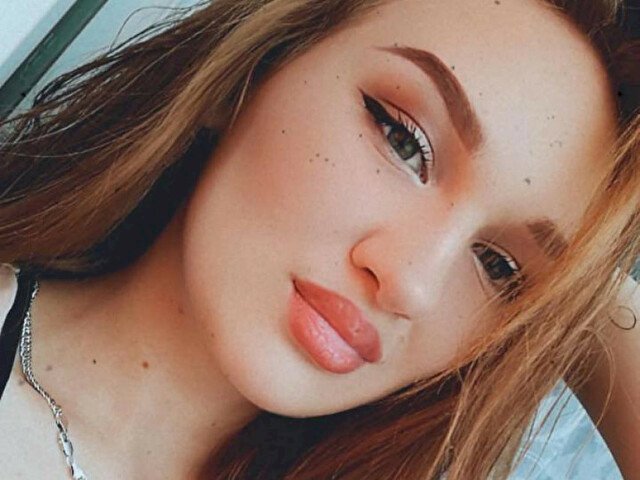 KissRosalie's profile - Image n°0