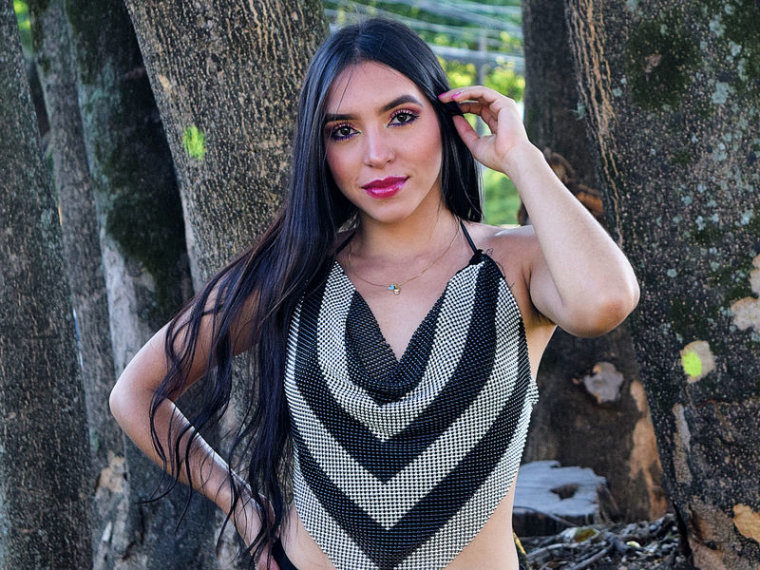 KarlaGrime's profile - Image n°0