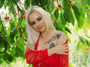 KarlaRayden's Sexcam