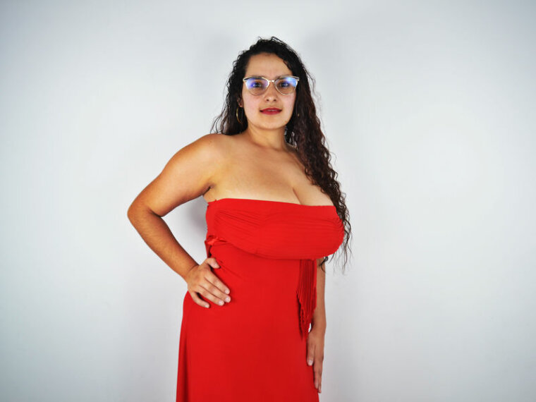 KarlaRuiz's profile - Image n°0
