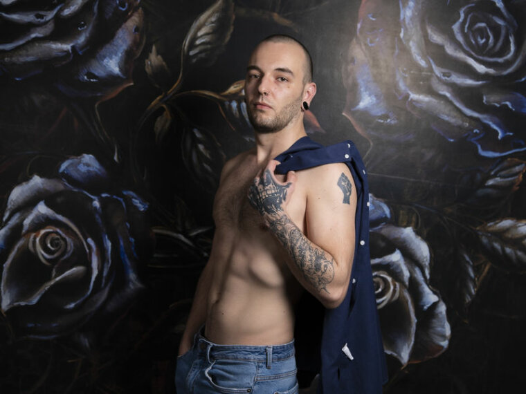 KarlMoore's profile - Image n°0