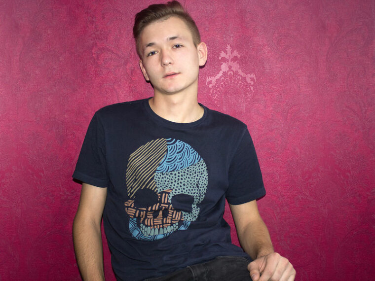 KennyWinston's profile - Image n°0