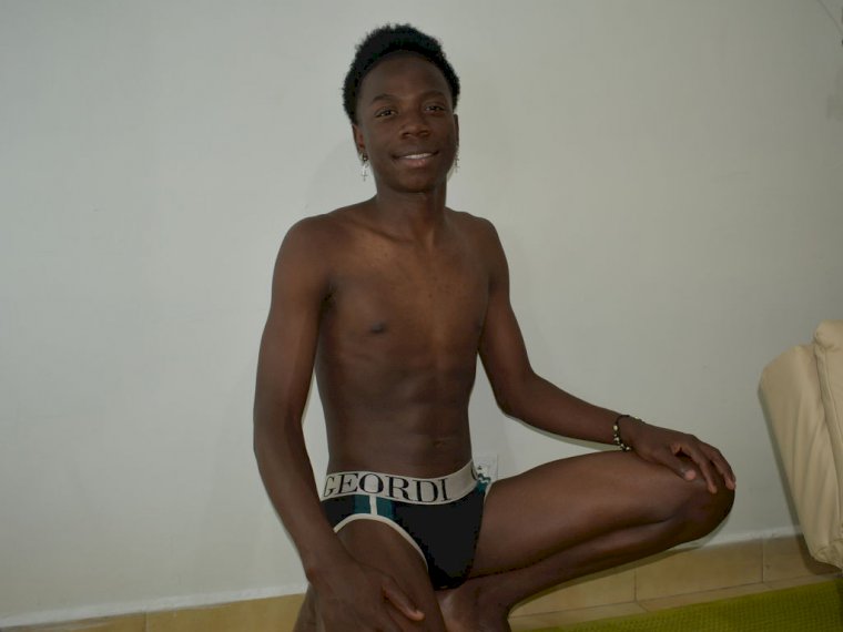 KestonMoore's profile - Image n°1