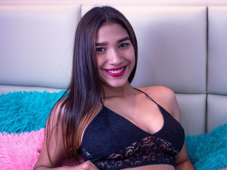KiaraLeyton's profile - Image n°0