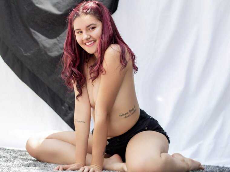 KimJoslin's profile - Image n°1