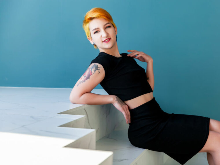 KinkyCassidy's profile - Image n°0