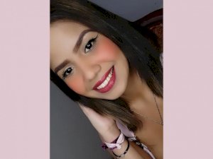 LitleSlavexx's Sexcam