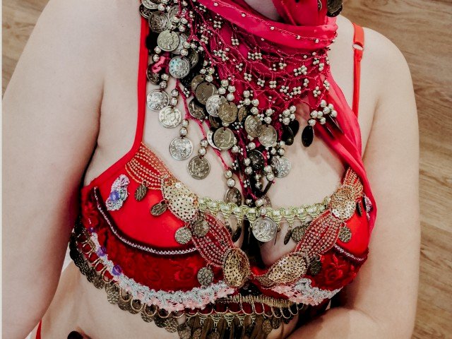 LinaOstine's profile - Image n°0