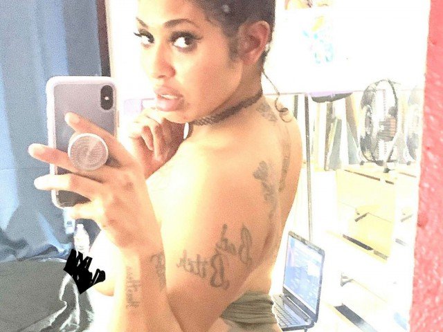 LiaNicole's profile - Image n°1