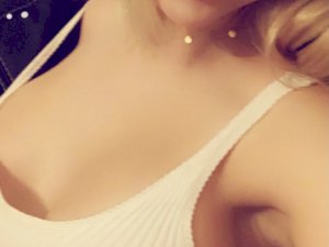LindsayLily's Sexcam