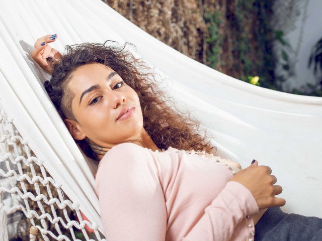 LolaStewart's profile - Image n°0