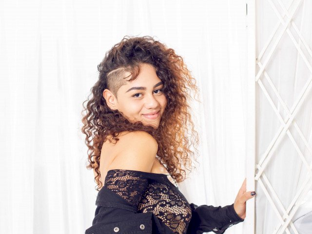 LolaStewart's profiel - Afbeelding n°9