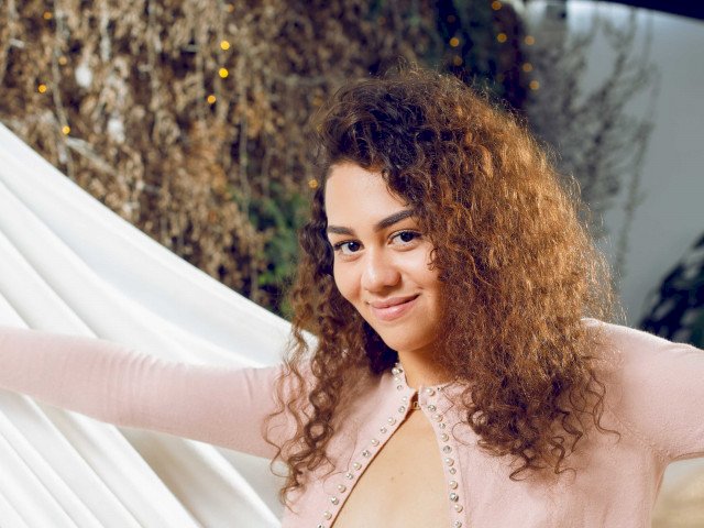 LolaStewart's profile - Image n°1