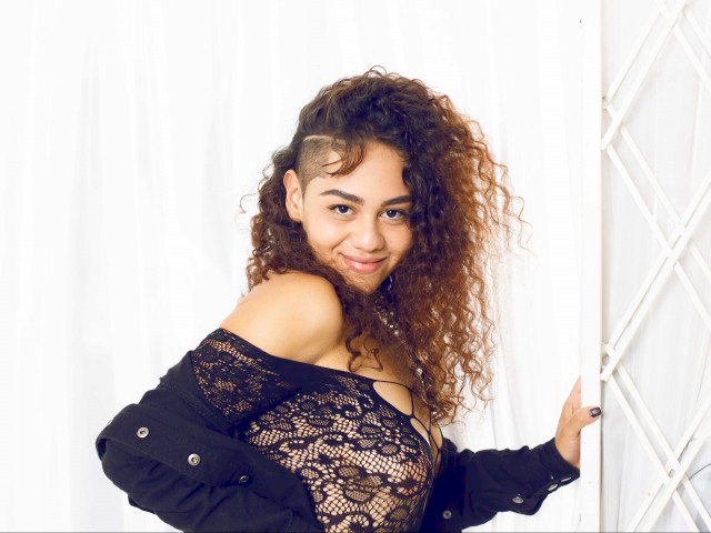 LolaStewart's profile - Image n°3