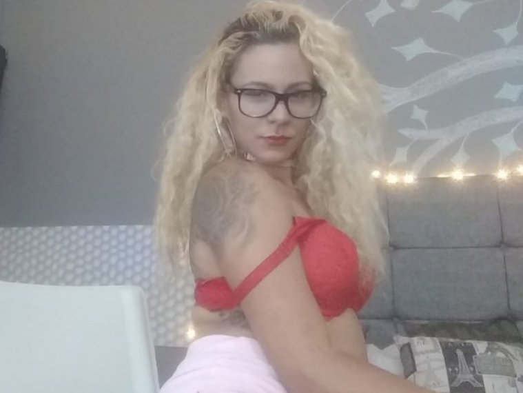 Lucero's profile - Image n°1