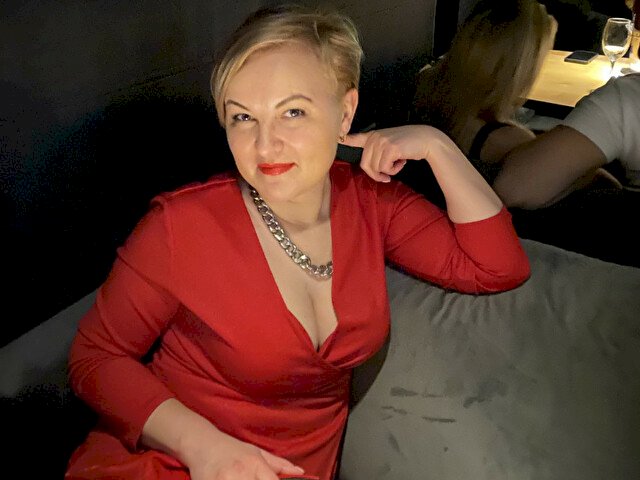 LadyRed's profile - Image n°0