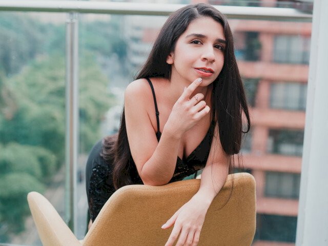 LizyFrerrara's profile - Image n°4