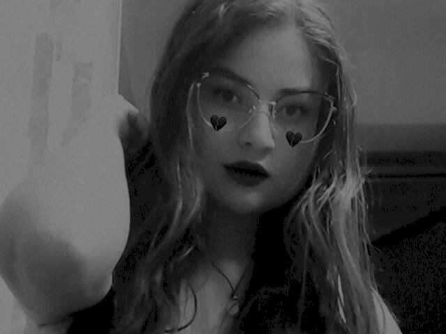 LizzyDaniels's profile - Image n°4