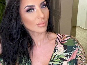 LollyHot01's Sexcam