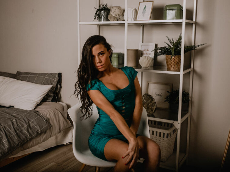 LanaRhoaddes's profile - Image n°0