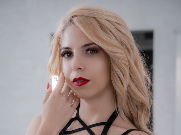 LaraJohnson's profile - Image n°0