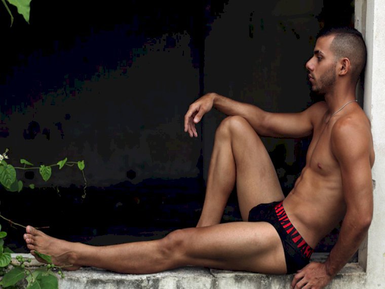 latinlukasplop's profile - Image n°1
