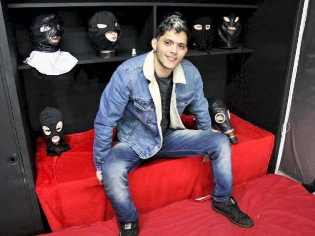 LatinSucker's profile - Image n°1