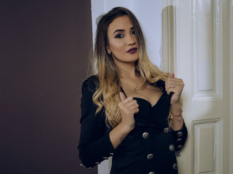 LauraHarris' profilo - Immagine n°0