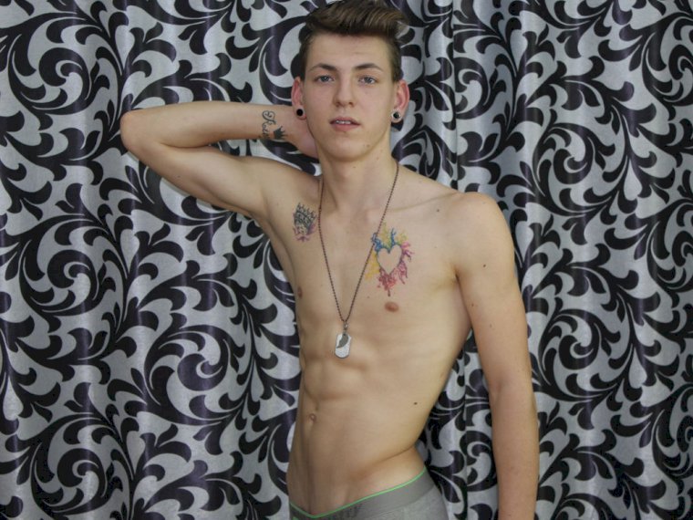 LeeRemy's profile - Image n°1