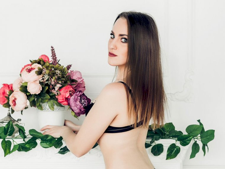 LeeyaRossi's profile - Image n°0
