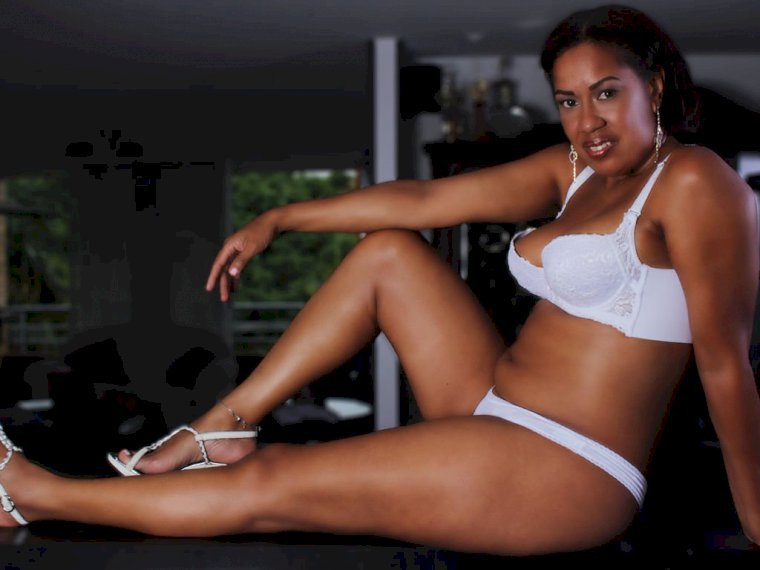 LeilaBrown's profile - Image n°1