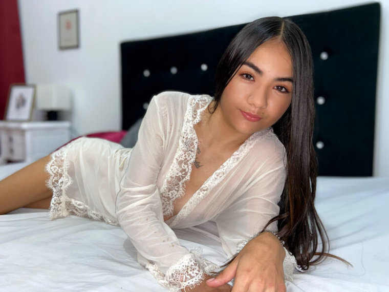 LennaMartinez's profile - Image n°0