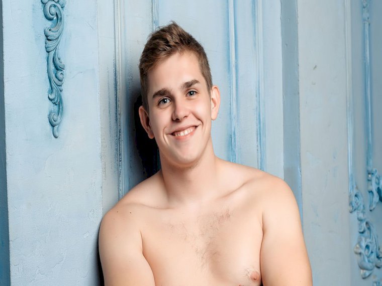 LetsDoThatNow's profile - Image n°1
